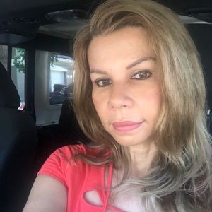 Meet your Posher, Beatriz